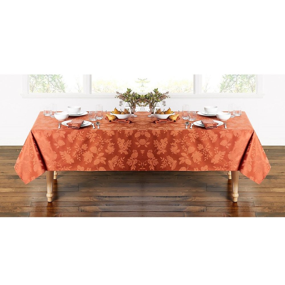 new in pkg SPICE-color Autumn Medley Damask 60x104 inch Tablecloth - Seats 6 o 8